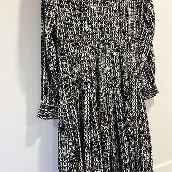 Calvin Klein Long Sleeve Dress with Buttons - Picture 4 of 4